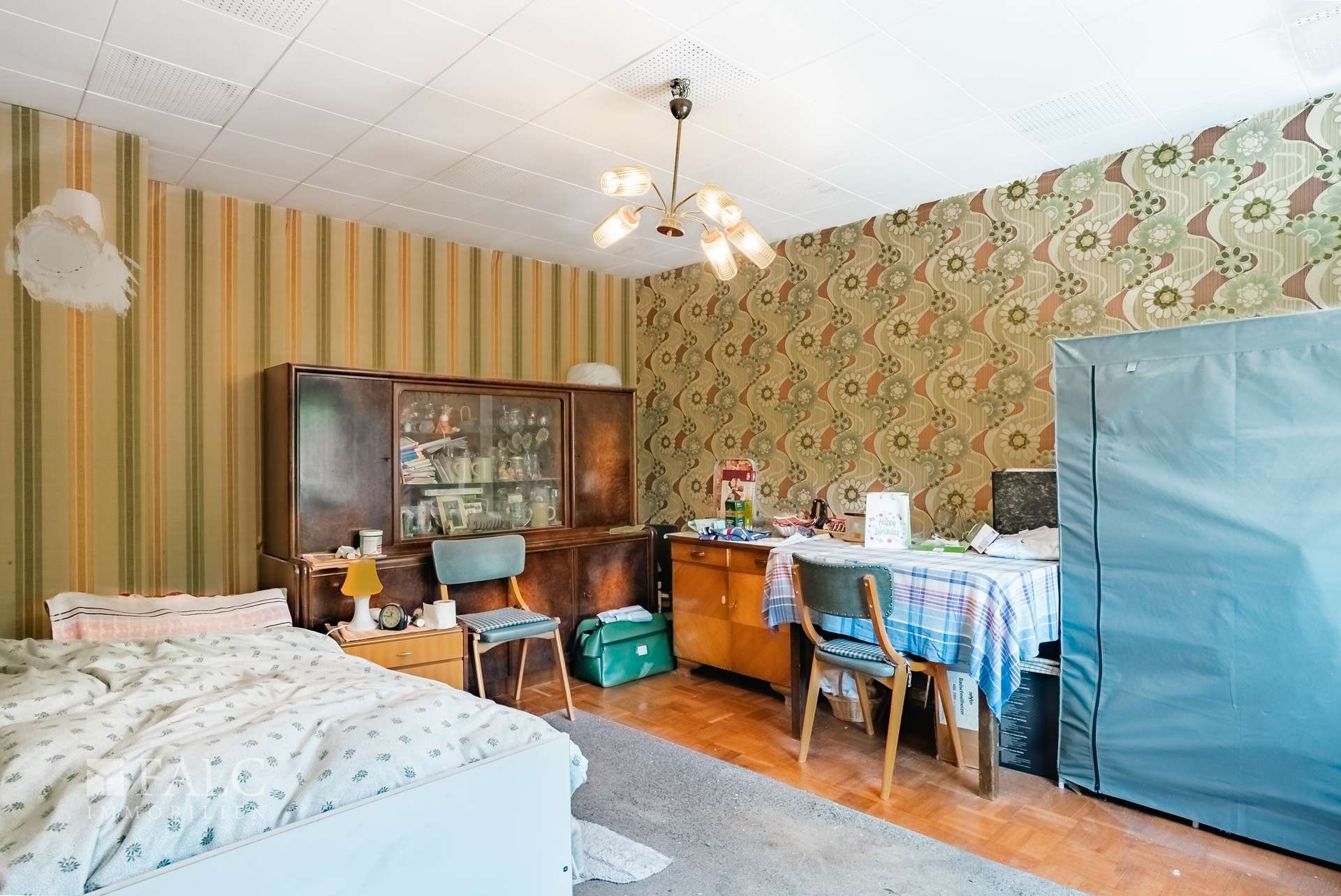 Schlafzimmer 1